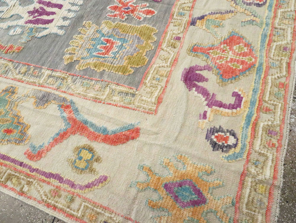 Contemporary Turkish Oushak Carpet, No.28218 - Galerie Shabab