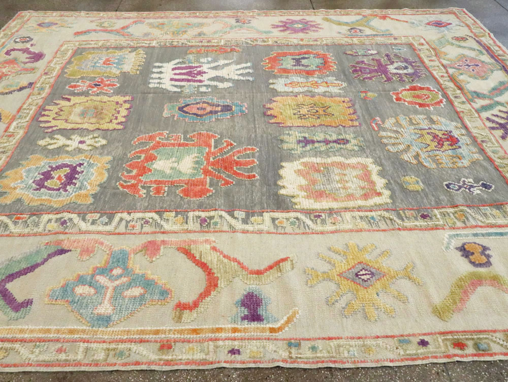 Contemporary Turkish Oushak Carpet, No.28218 - Galerie Shabab