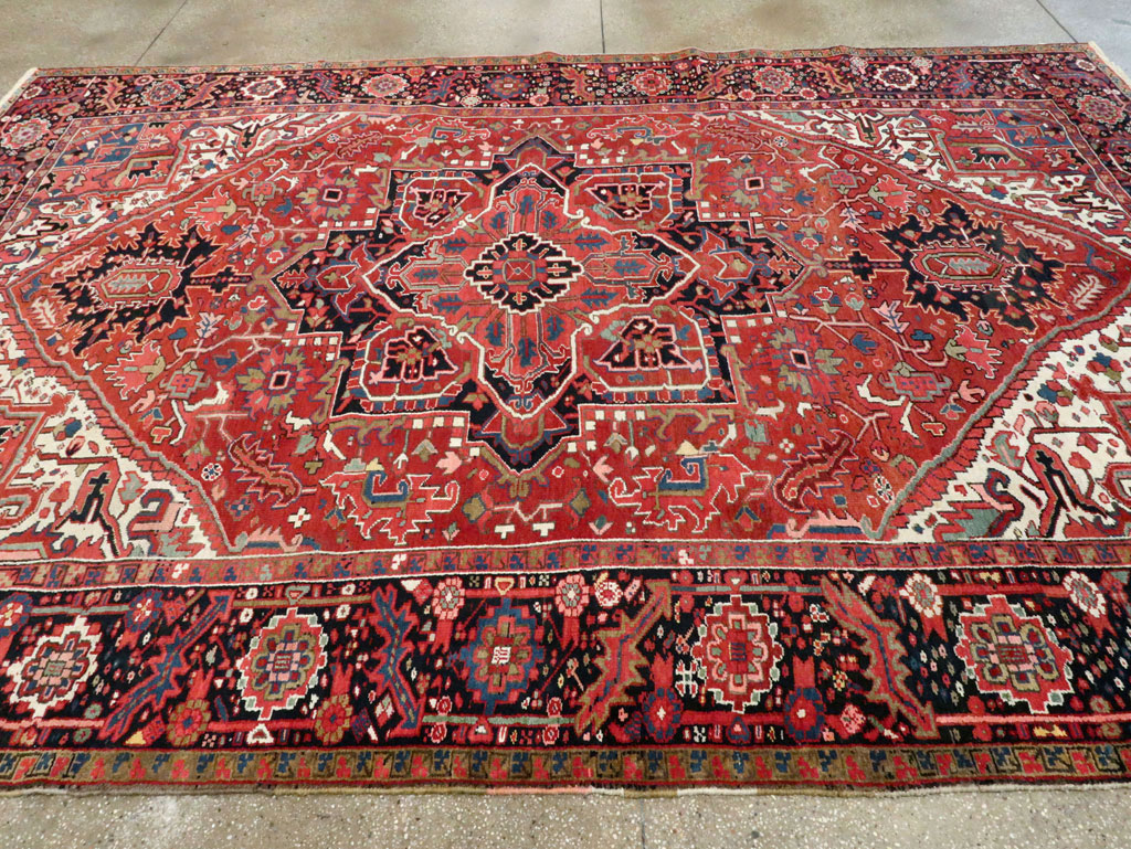 Vintage Persian Heriz Carpet, No.28221 - Galerie Shabab
