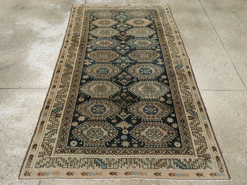 Antique Persian Malayer Rug, No.28228 - Galerie Shabab