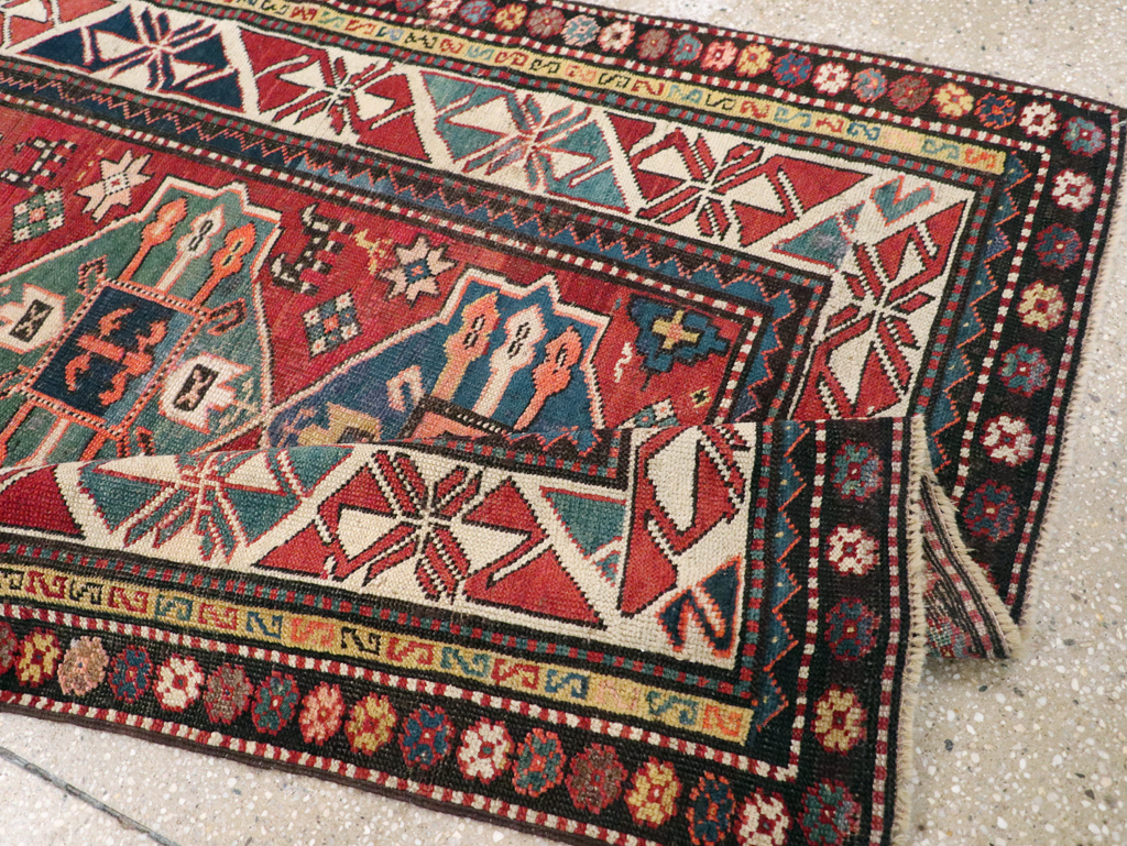 Antique Caucasian Kazak Rug, No.28233 - Galerie Shabab