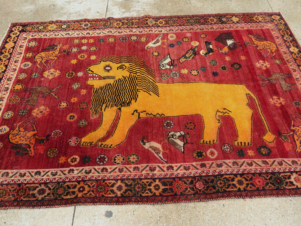 Vintage Persian Shiraz Pictorial Accent Rug, No.28247 - Galerie Shabab