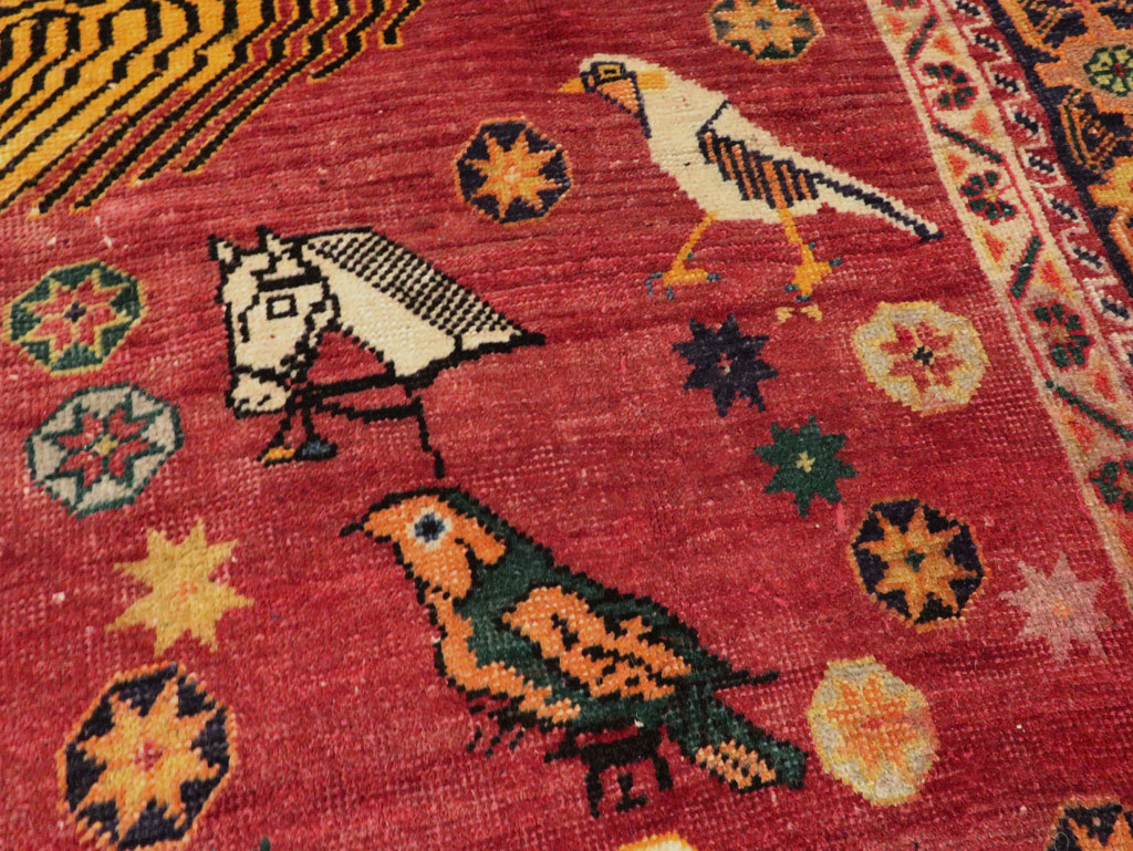 Vintage Persian Shiraz Pictorial Accent Rug, No.28247 - Galerie Shabab