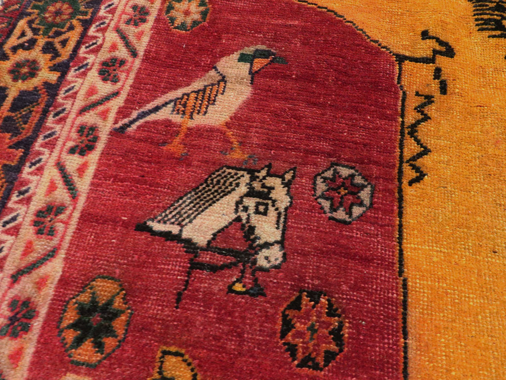 Vintage Persian Shiraz Pictorial Accent Rug, No.28247 - Galerie Shabab