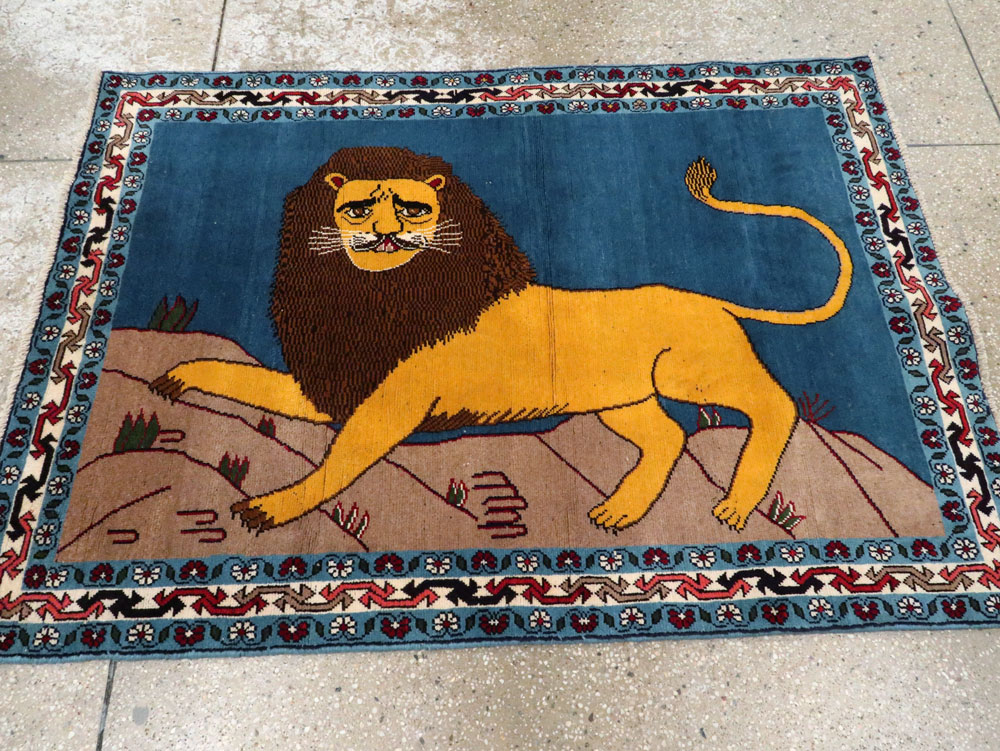 Vintage Shiraz Pictorial Rug, No.28248 - Galerie Shabab