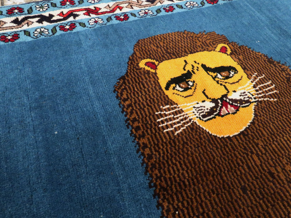 Vintage Shiraz Pictorial Rug, No.28248 - Galerie Shabab