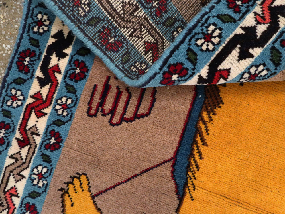 Vintage Shiraz Pictorial Rug, No.28248 - Galerie Shabab