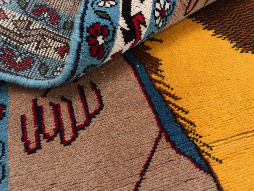 Vintage Shiraz Pictorial Rug, No.28248 - Galerie Shabab