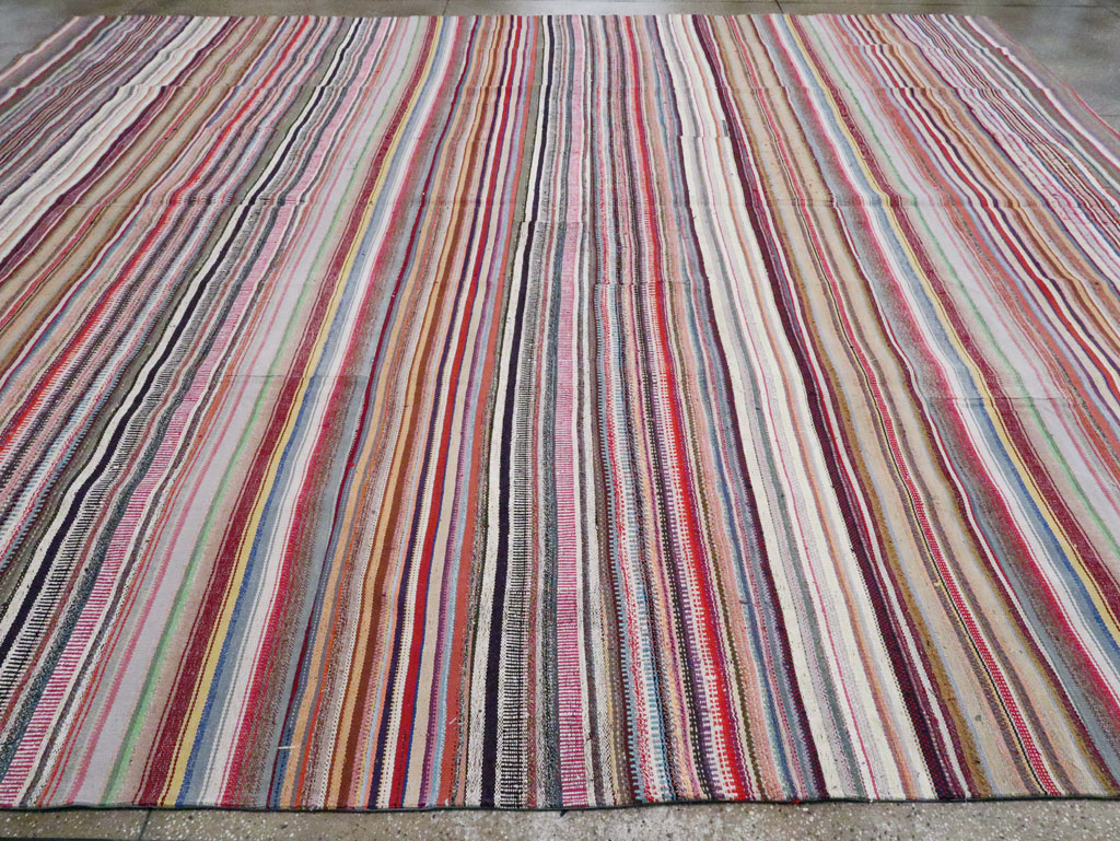 Vintage Turkish Flatweave Large Room Size Carpet, No.28250 - Galerie Shabab