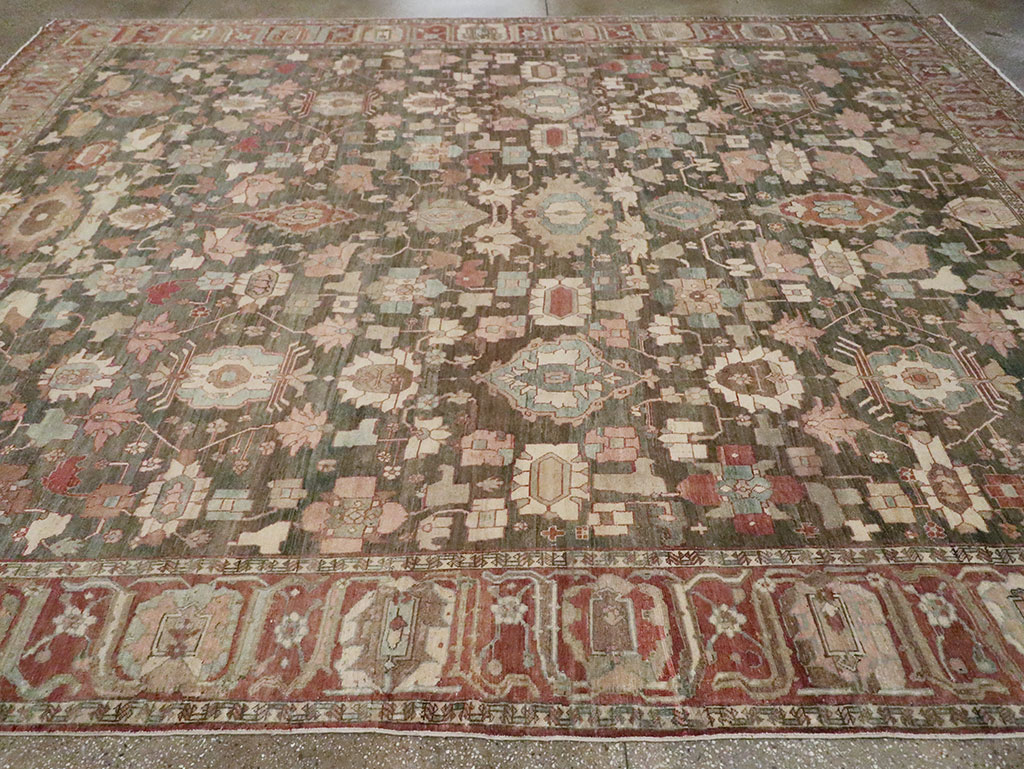 Antique Persian Bakhitari Carpet, No.28259 - Galerie Shabab