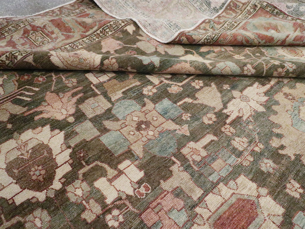 Antique Persian Bakhitari Carpet, No.28259 - Galerie Shabab