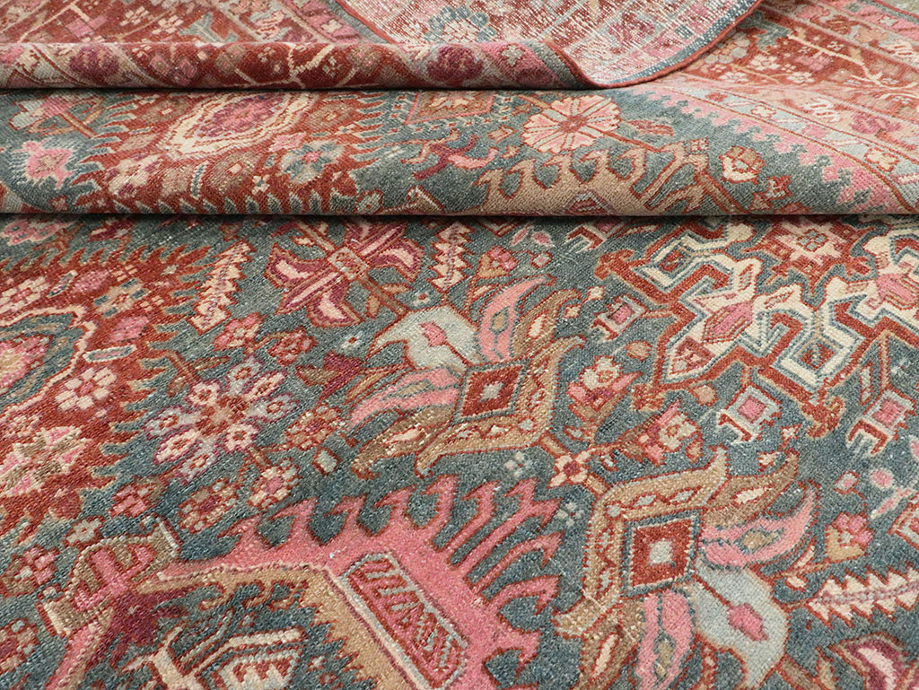 Vintage Persian Karajeh Room Size Carpet, No.28262 - Galerie Shabab