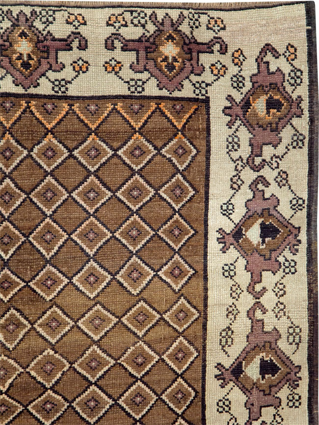 Vintage Anatolian Room Size Carpet, No.28267 - Galerie Shabab