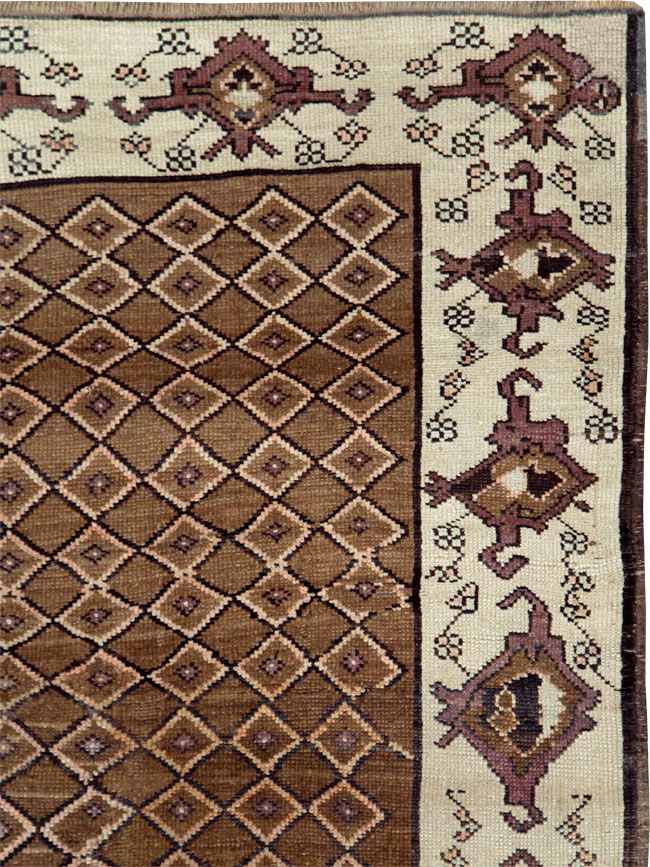 Vintage Anatolian Room Size Carpet, No.28267 - Galerie Shabab