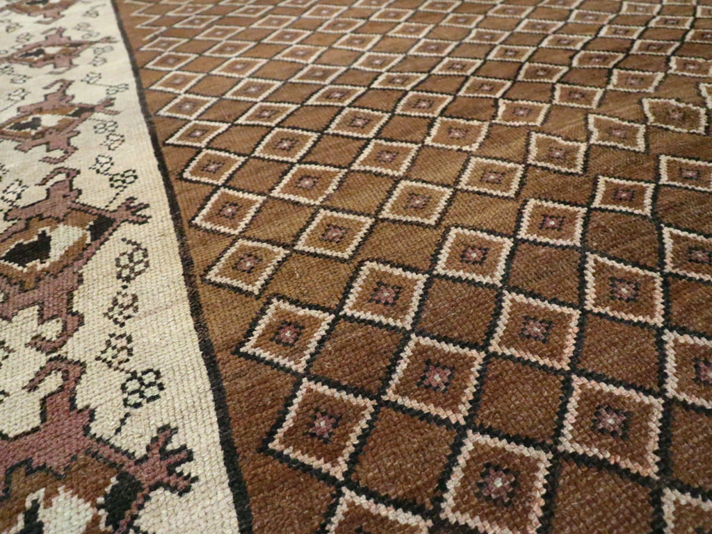 Vintage Anatolian Room Size Carpet, No.28267 - Galerie Shabab