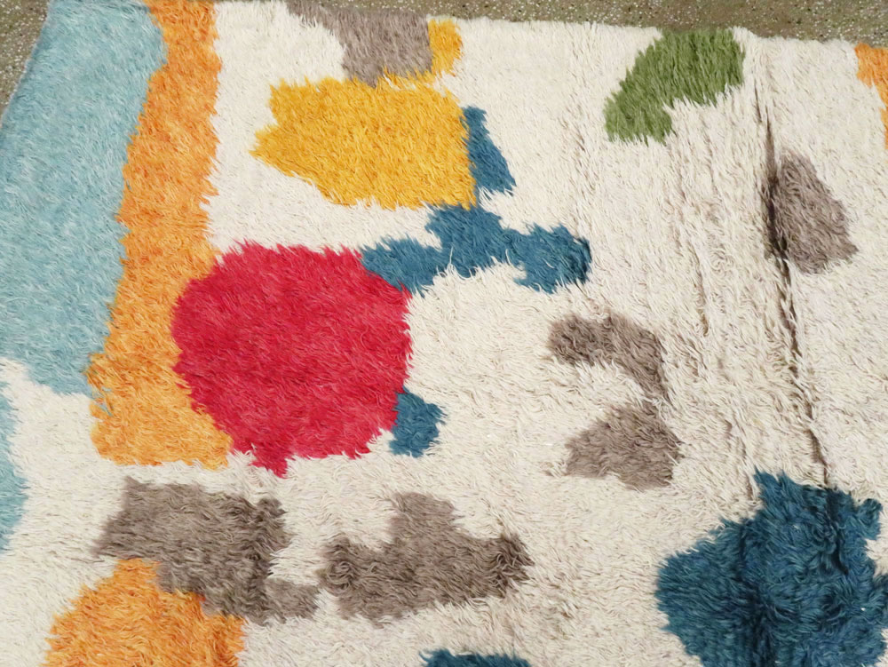 Contemporary Turkish Tulu Room Size Carpet, No.28273 - Galerie Shabab