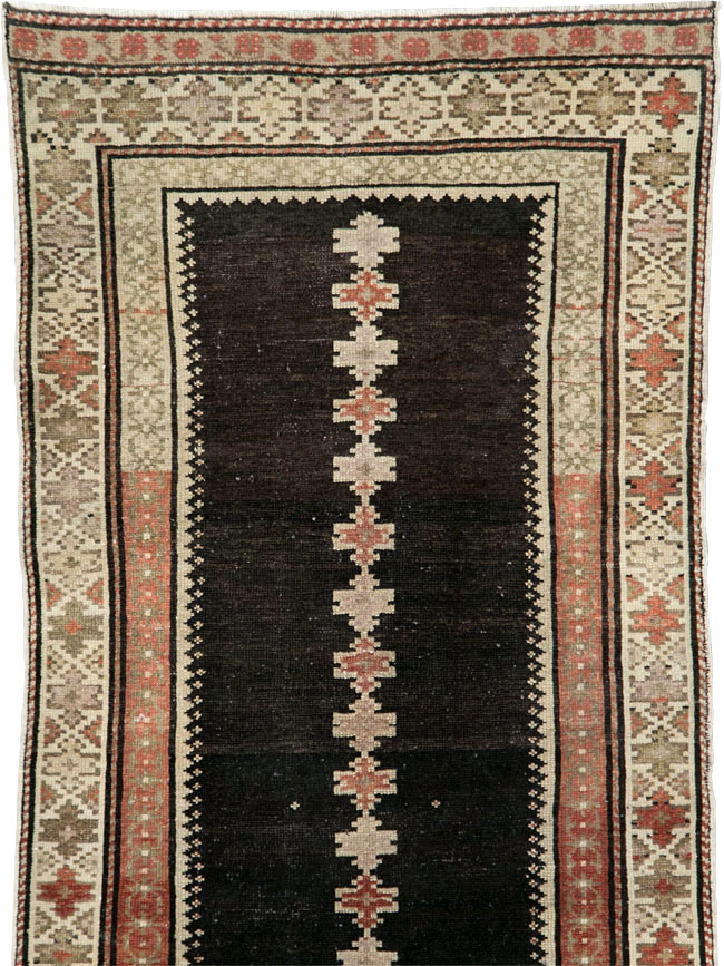Vintage Kurdish Runner, No.28277 - Galerie Shabab