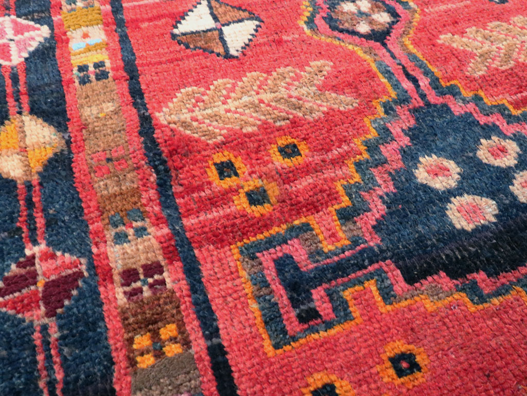 Vintage Persian Hamadan Throw Rug, No.28286 - Galerie Shabab