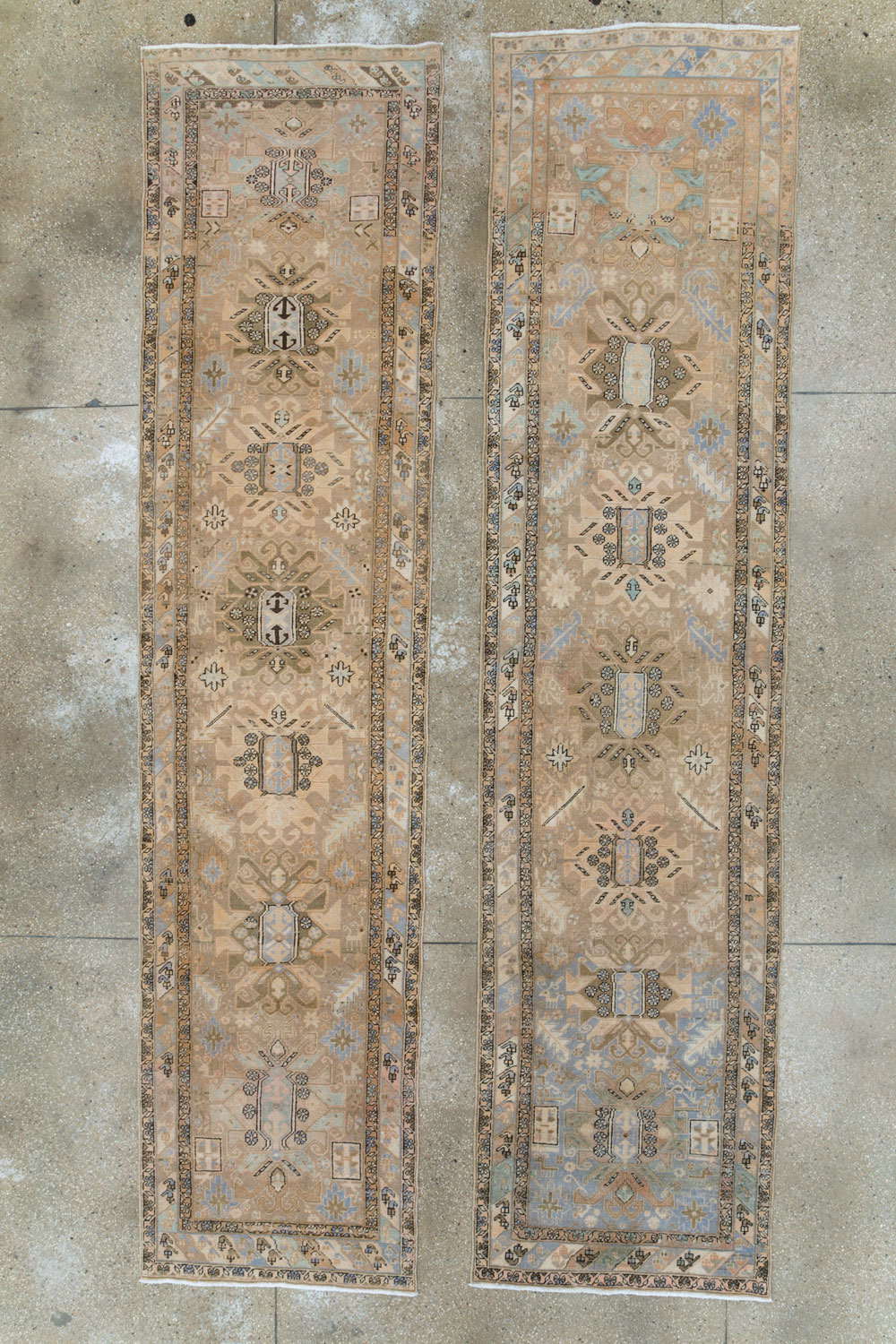 Vintage Persian Heriz Runner (Pair: 2 of 2), No.28294 - Galerie Shabab