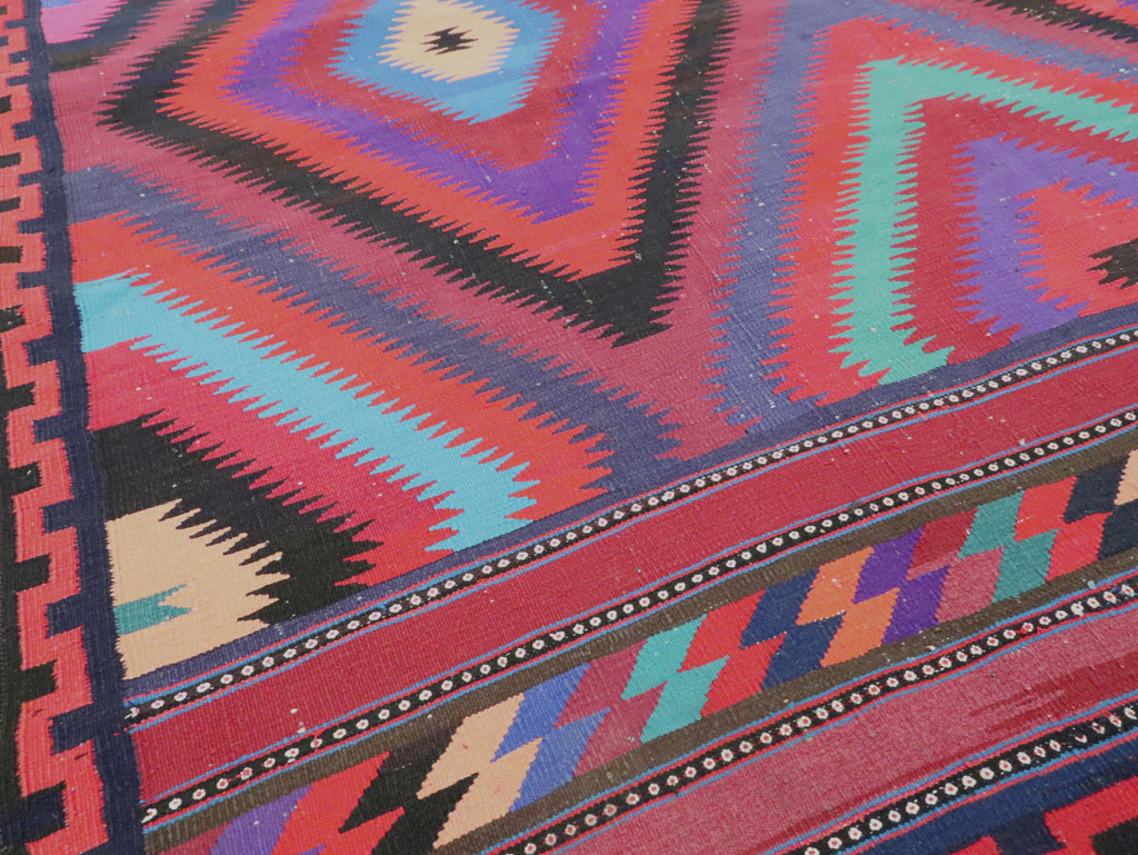 Vintage Persian Flatweave Kilim Accent Rug, No.28299 - Galerie Shabab