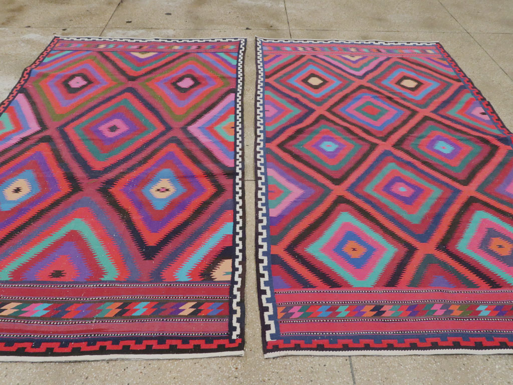 Vintage Persian Flatweave Kilim Accent Rug, No.28299 - Galerie Shabab