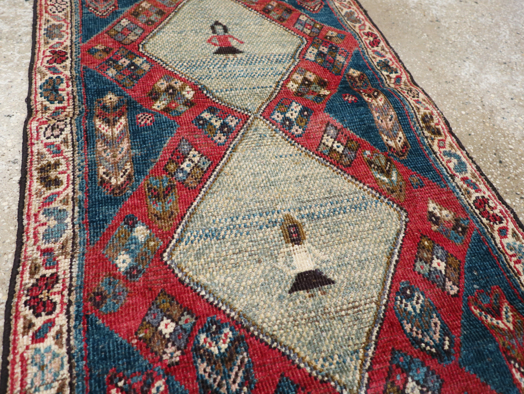 Vintage Persian Mahal Runner, No.28301 - Galerie Shabab