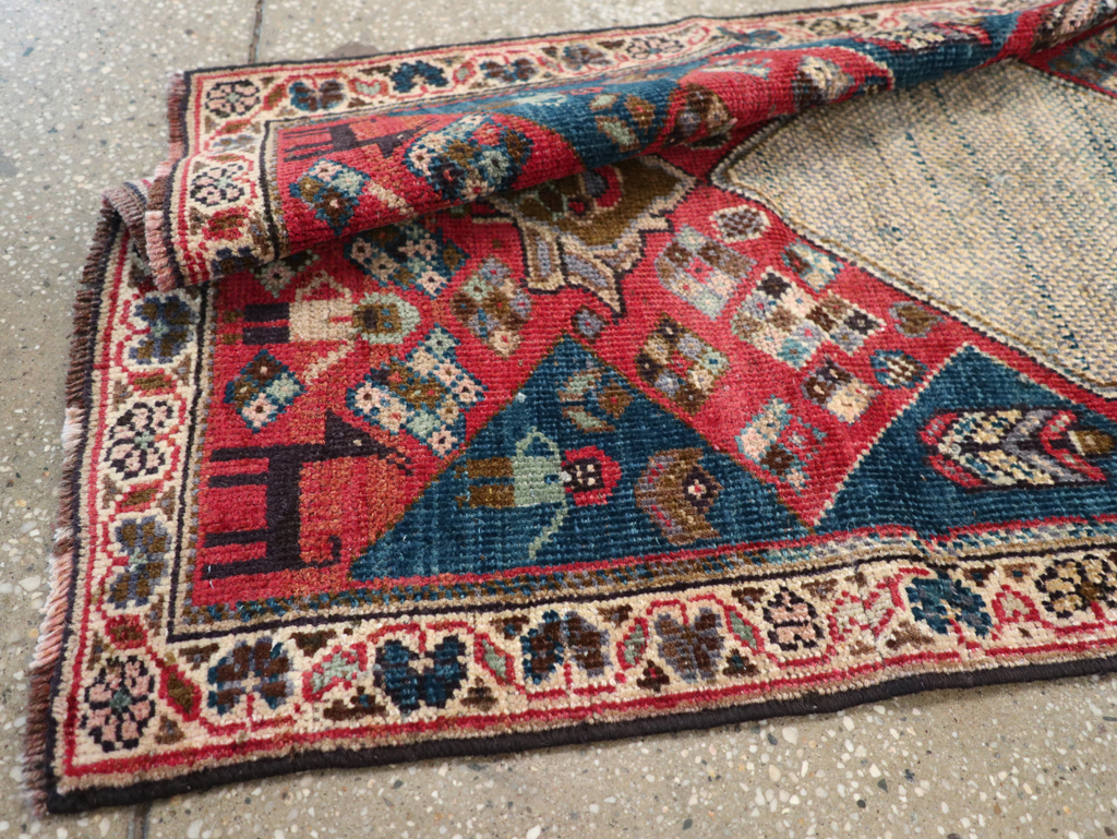 Vintage Persian Mahal Runner, No.28301 - Galerie Shabab