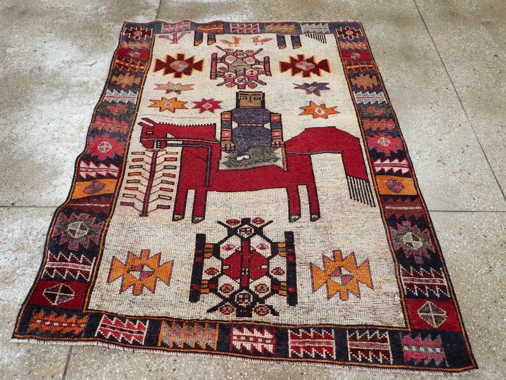 Vintage Persian Bakhtiari Rug, No.28361 - Galerie Shabab
