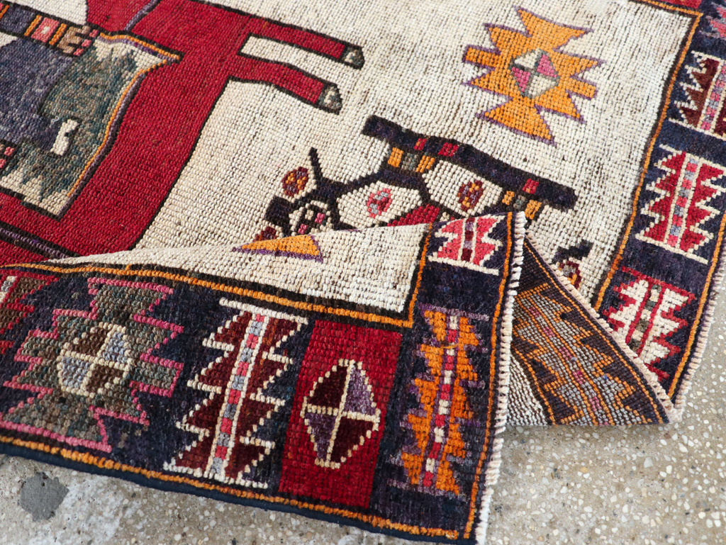 Vintage Persian Bakhtiari Rug, No.28361 - Galerie Shabab