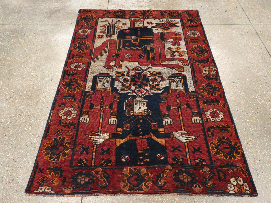 Vintage Persian Bakhtiari Rug, No.28362 - Galerie Shabab
