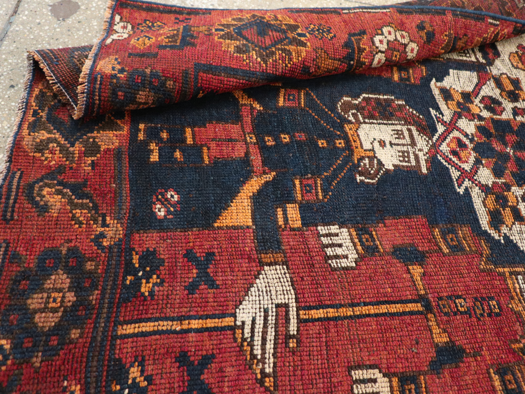 Vintage Persian Bakhtiari Rug, No.28362 - Galerie Shabab