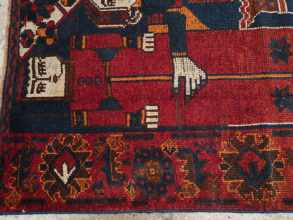 Vintage Persian Pictorial Bakhtiari Accent Rug, No.28364 - Galerie Shabab