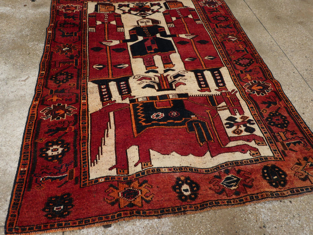 Vintage Persian Bakhtiari Pictorial Rug, No.28365 - Galerie Shabab