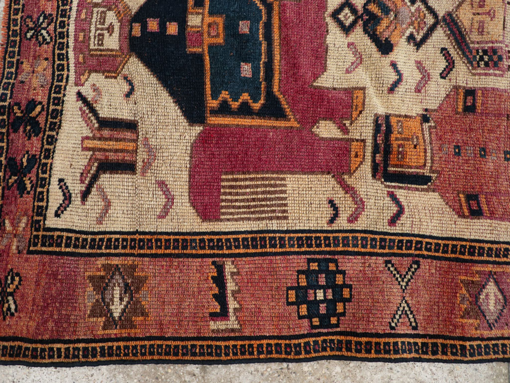 Vintage Persian Pictorial Bakhtiari Tribal Accent Rug, No.28366 - Galerie Shabab