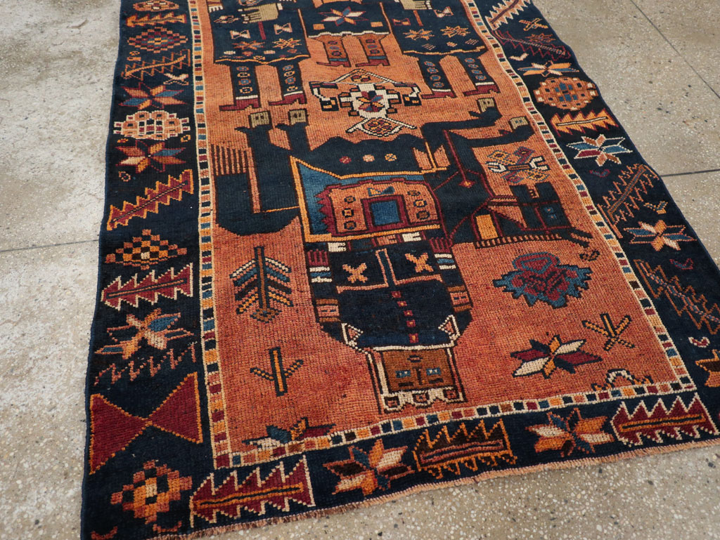 Vintage Persian Bakhtiari Pictorial Rug, No.28369 - Galerie Shabab