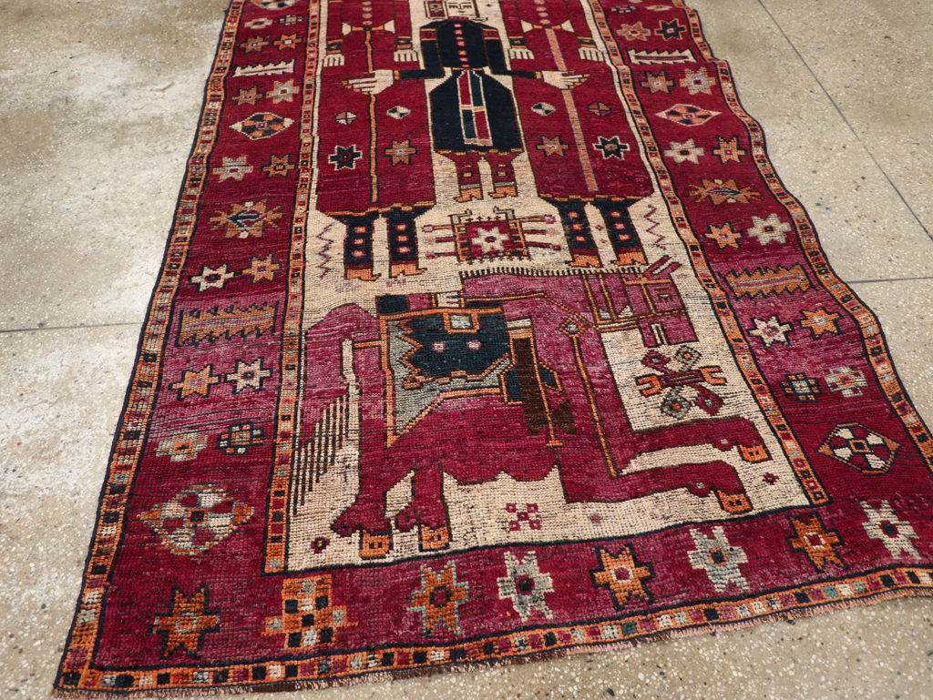 Vintage Persian Bakhtiari Pictorial Rug, No.28370 - Galerie Shabab