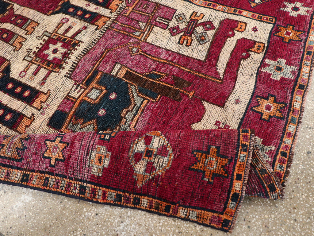 Vintage Persian Bakhtiari Pictorial Rug, No.28370 - Galerie Shabab