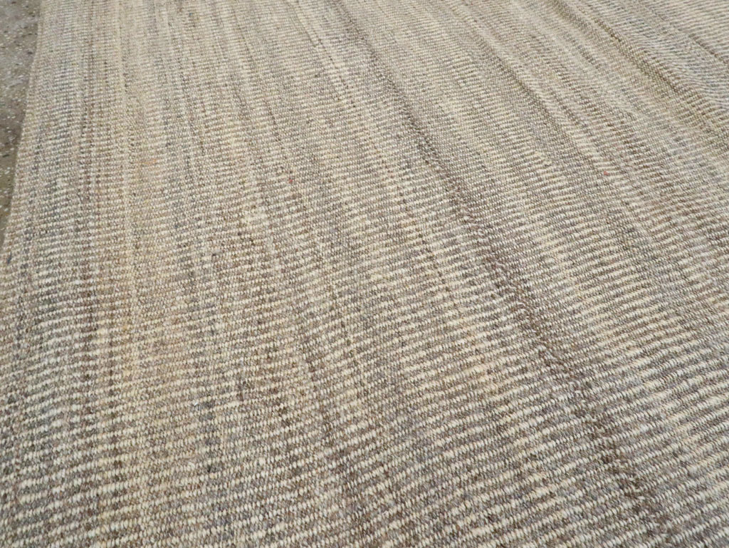 Vintage Persian Room Size Flatweave Rug, No.28373 - Galerie Shabab