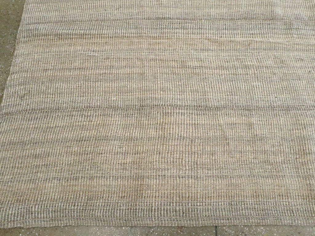 Vintage Persian Room Size Flatweave Rug, No.28373 - Galerie Shabab