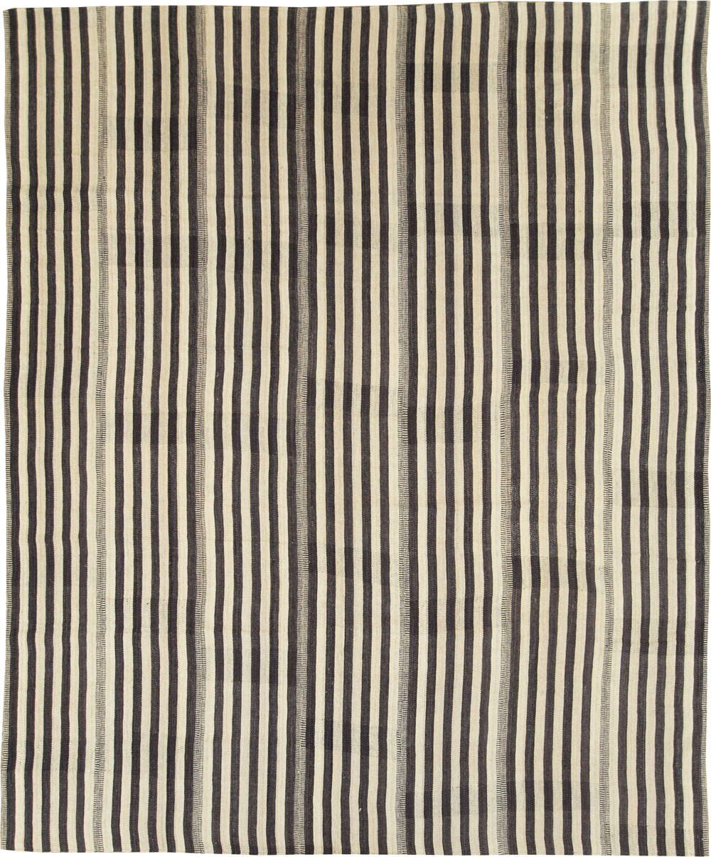 Vintage Persian Flatweave Kilim Room Size Carpet, No.28374 - Galerie Shabab