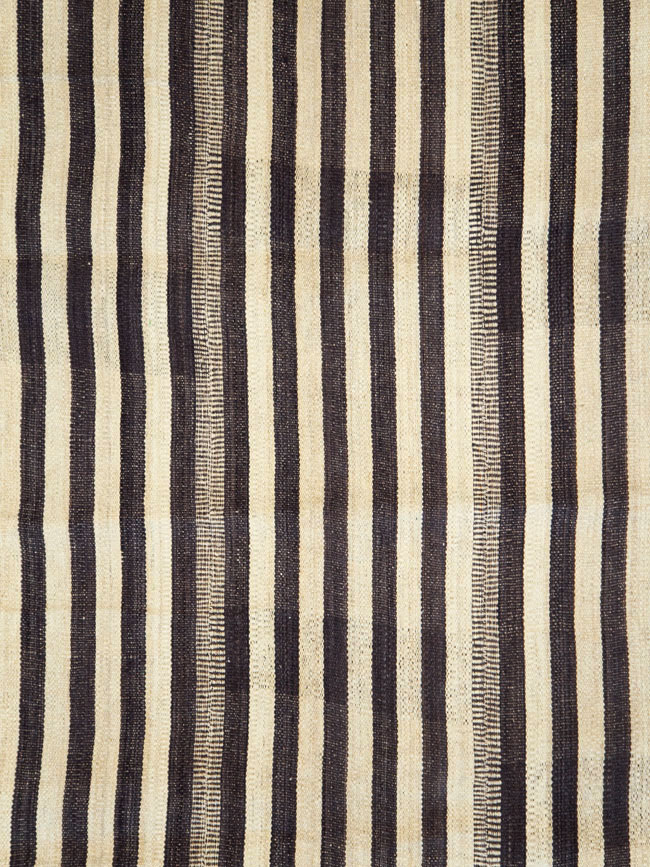 Vintage Persian Flatweave Kilim Room Size Carpet, No.28374 - Galerie Shabab