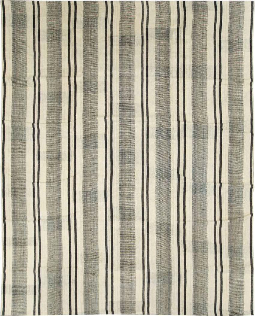 Vintage Persian Flatweave Kilim Room Size Carpet, No.28375 - Galerie Shabab