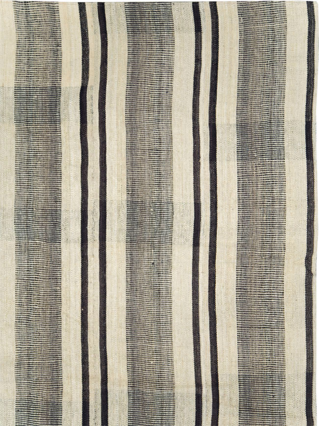Vintage Persian Flatweave Kilim Room Size Carpet, No.28375 - Galerie Shabab