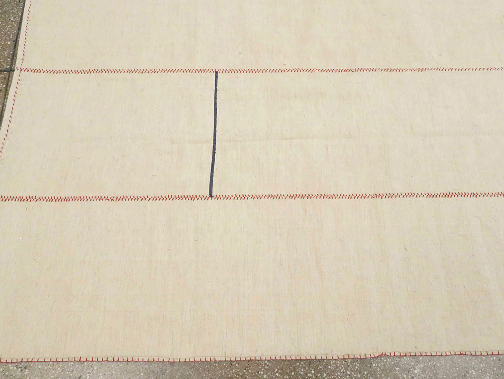 Contemporary Persian Flatweave Kilim Accent Rug, No.28376 - Galerie Shabab