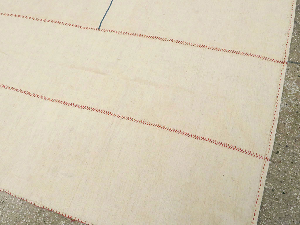 Contemporary Persian Flatweave Kilim Accent Rug, No.28376 - Galerie Shabab