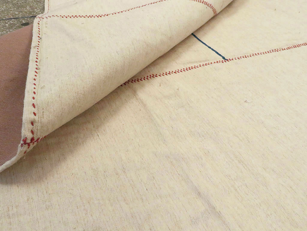 Contemporary Persian Flatweave Kilim Accent Rug, No.28376 - Galerie Shabab