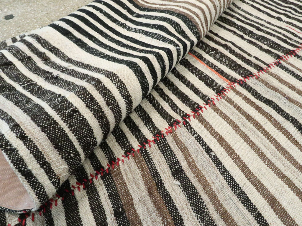 Vintage Persian Flatweave Kilim, No.28377 - Galerie Shabab