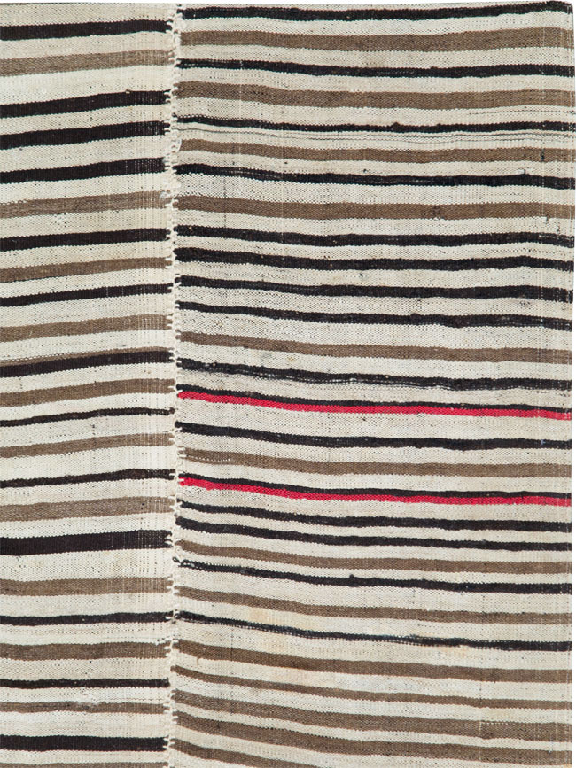 Vintage Persian Flatweave Kilim Accent Rug, No.28379 - Galerie Shabab
