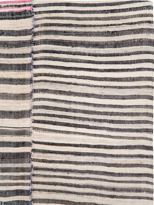 Vintage Persian Flatweave Kilim Rug, No.28380 - Galerie Shabab