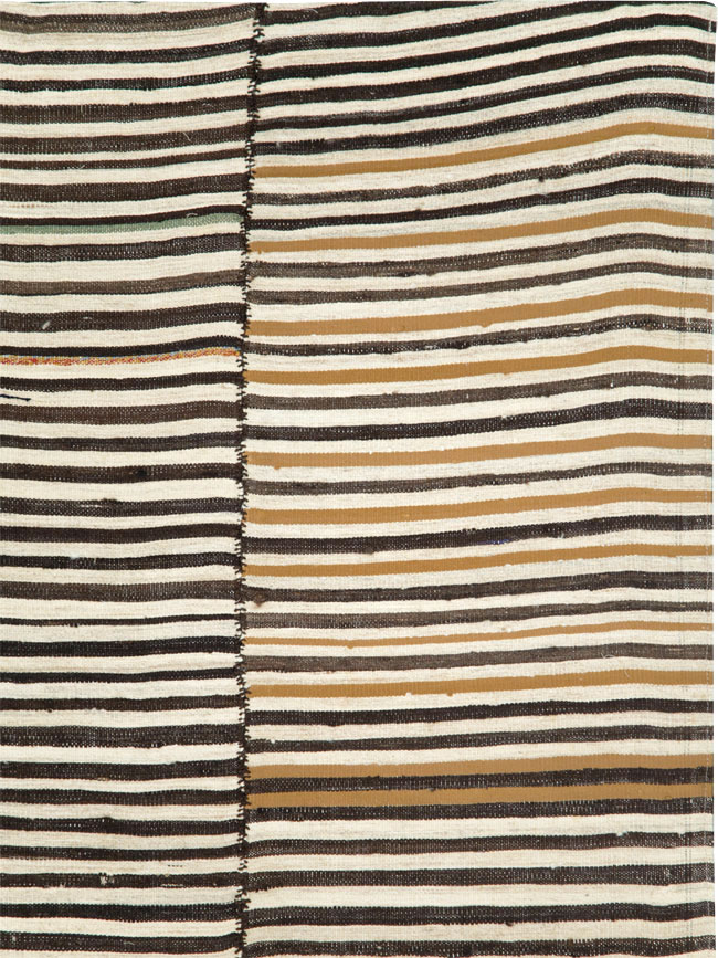 Vintage Persian Flatweave Kilim Accent Rug, No.28381 - Galerie Shabab